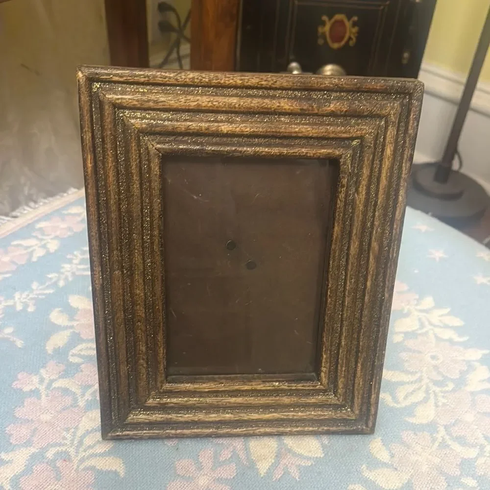 *Cabin-Couture* Rustic Glitter Carved Brown Solid Wood Picture Frame